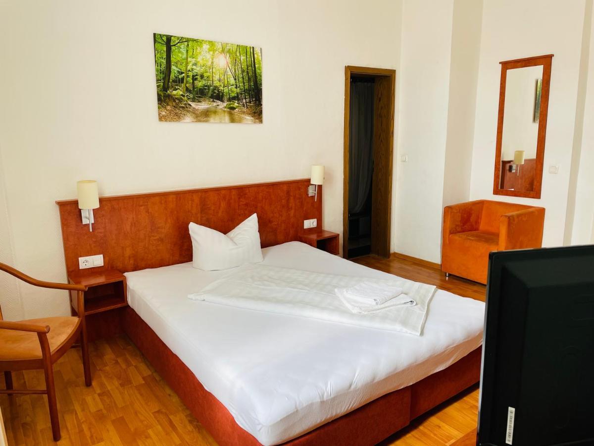 אופנבאך Hotel Am Ledermuseum מראה חיצוני תמונה
