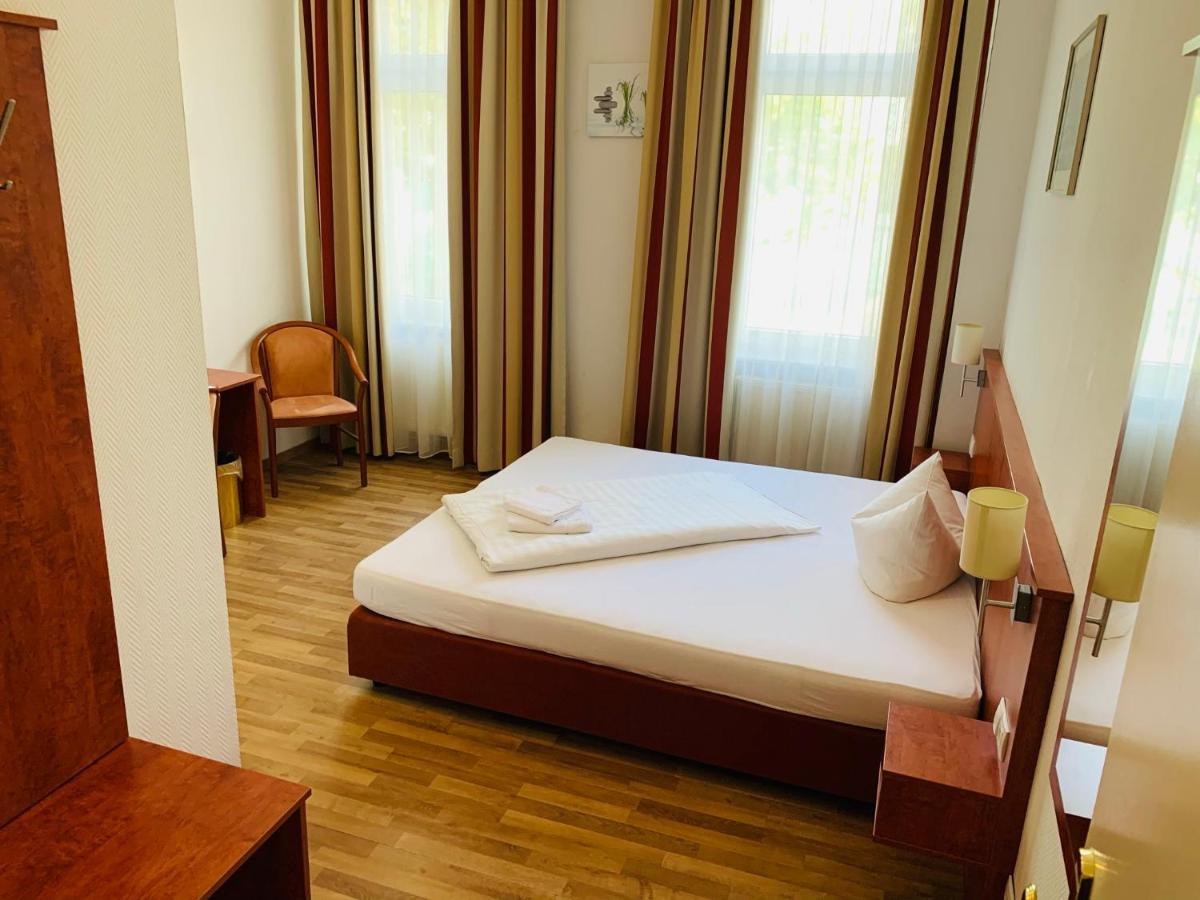 אופנבאך Hotel Am Ledermuseum מראה חיצוני תמונה