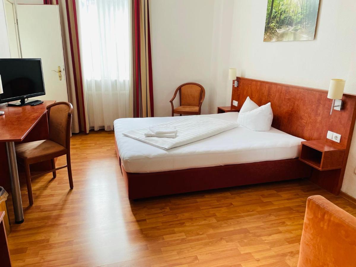 אופנבאך Hotel Am Ledermuseum מראה חיצוני תמונה