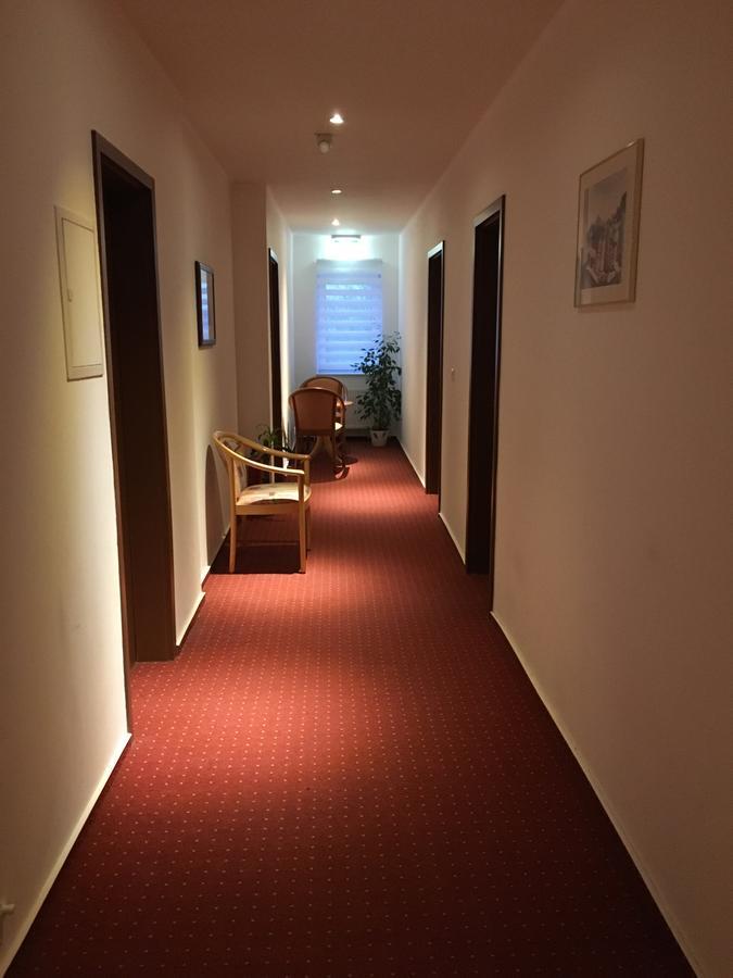 אופנבאך Hotel Am Ledermuseum מראה חיצוני תמונה