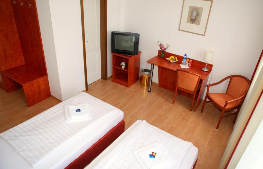אופנבאך Hotel Am Ledermuseum חדר תמונה