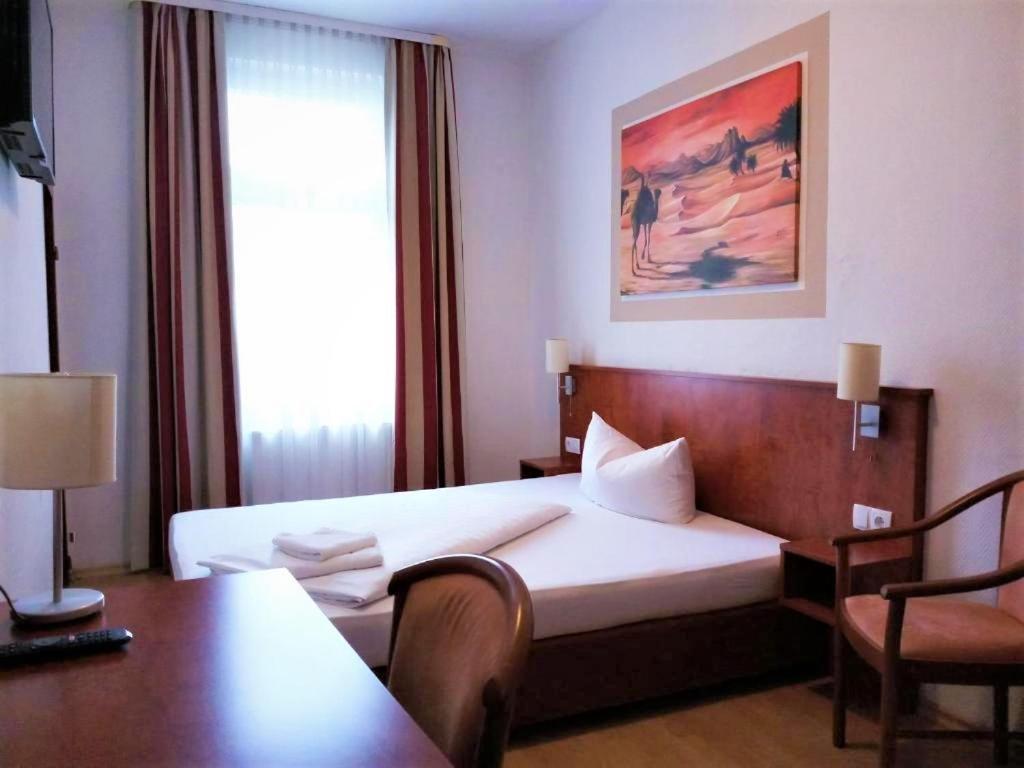 אופנבאך Hotel Am Ledermuseum מראה חיצוני תמונה